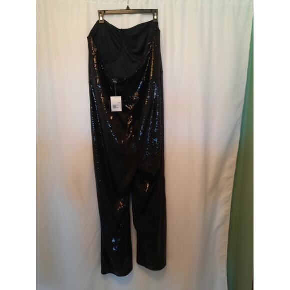 Forever 21 4X NWT Black Sparkle Sequin jumpsuit built-in bra - Picture 2 of 5